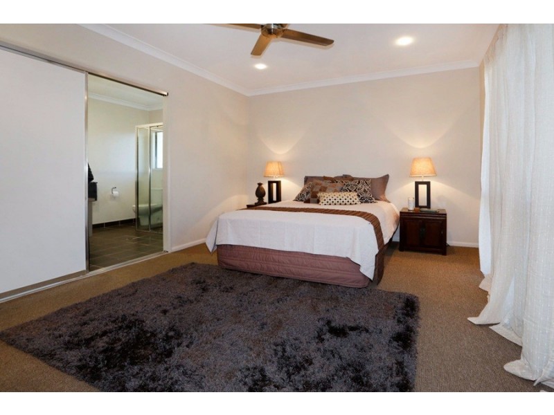 4 Baybreeze Pocket, Idalia QLD 4811