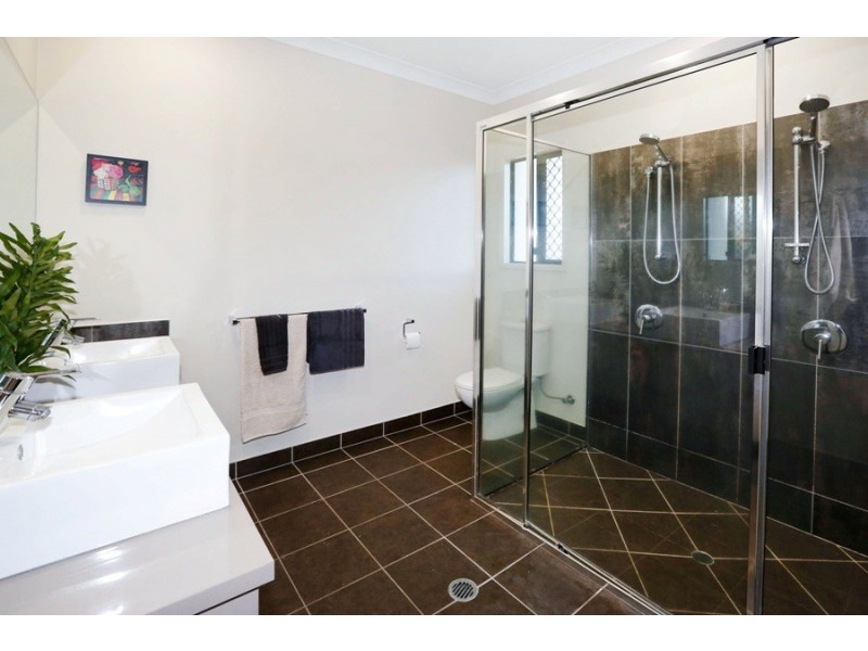 4 Baybreeze Pocket, Idalia QLD 4811