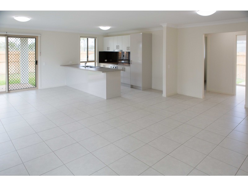 7 Bulla Place, Kelso QLD 4815