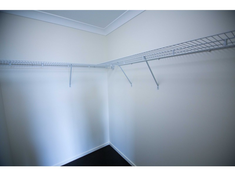 7 Bulla Place, Kelso QLD 4815