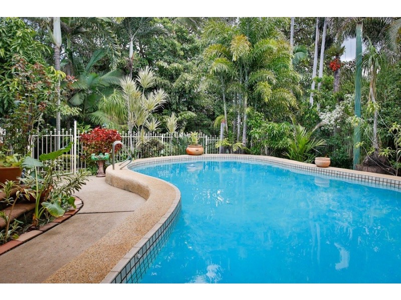 50 Esplanade, Saunders Beach QLD 4818