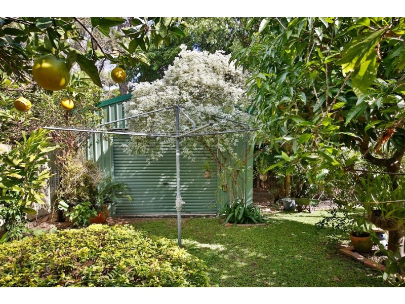 50 Esplanade, Saunders Beach QLD 4818