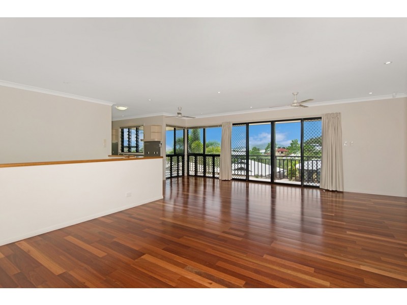 21 Kosciusko Way, Mount Louisa QLD 4814