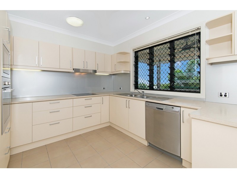 21 Kosciusko Way, Mount Louisa QLD 4814