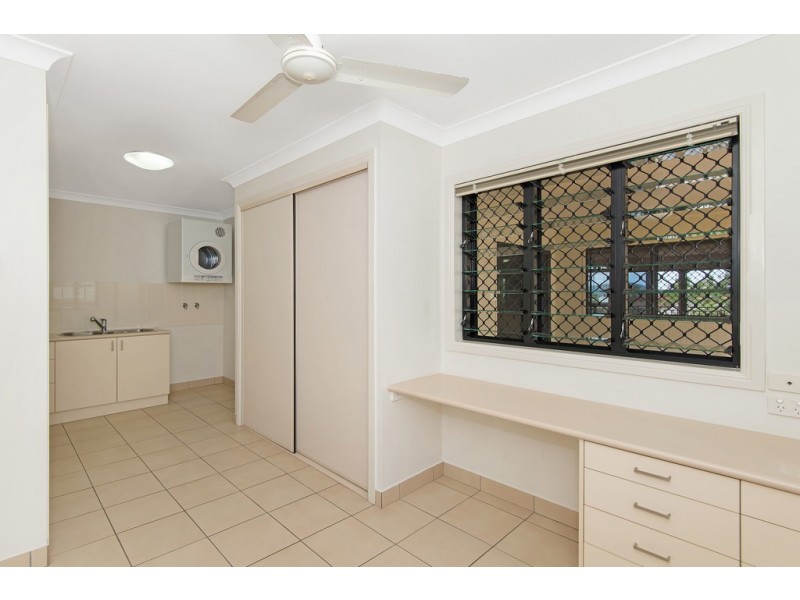 21 Kosciusko Way, Mount Louisa QLD 4814