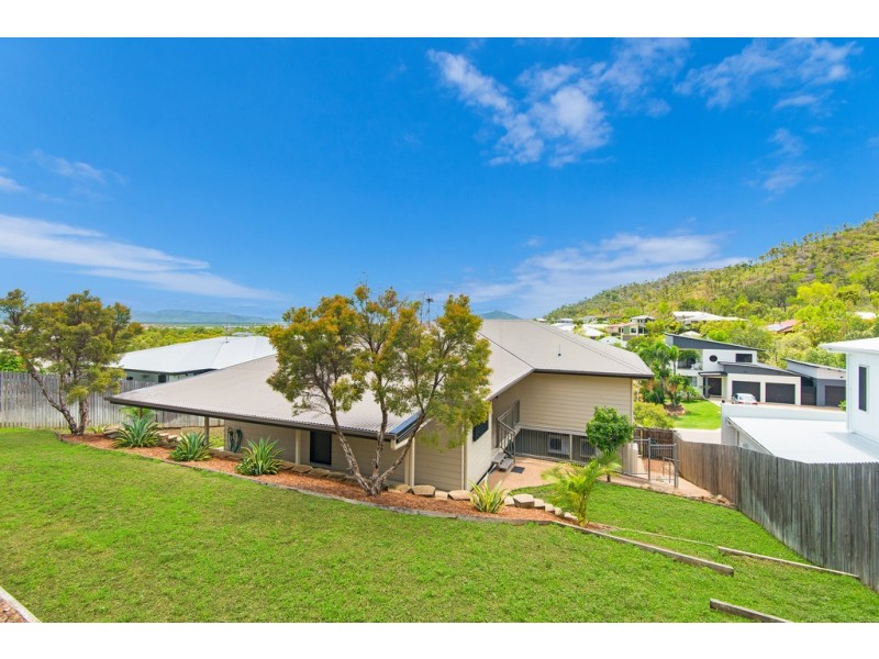 21 Kosciusko Way, Mount Louisa QLD 4814