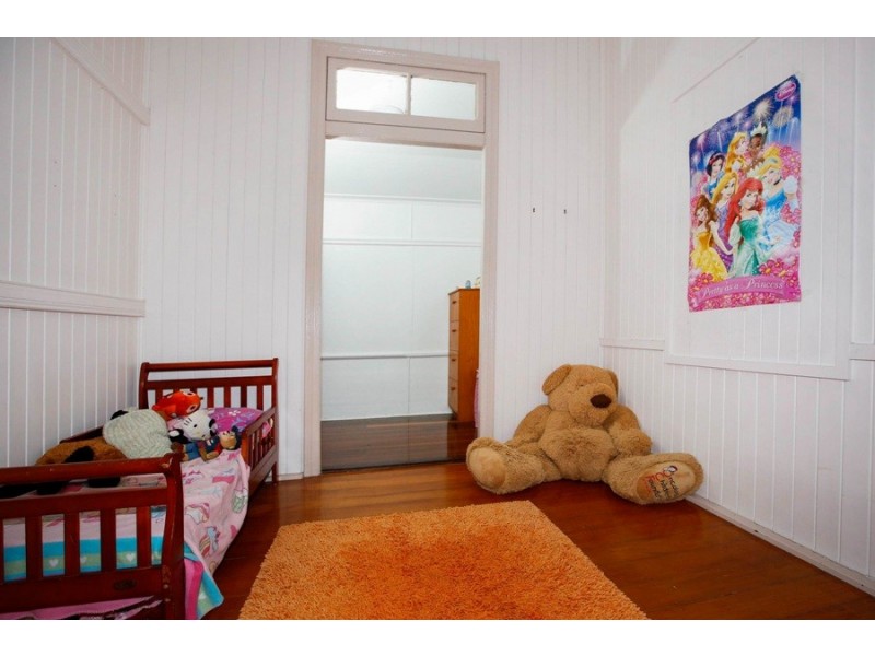 22 Sturges Street, Hermit Park QLD 4812