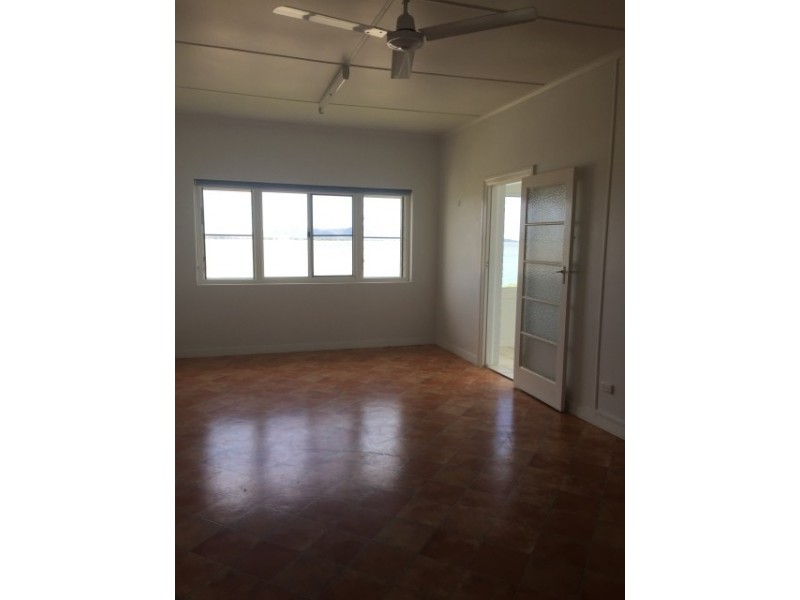 2/6 The Esplanade, Belgian Gardens QLD 4810