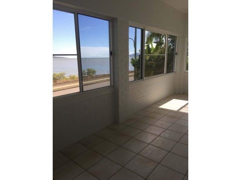 2/6 The Esplanade, Belgian Gardens QLD 4810