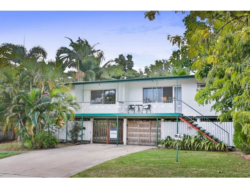 9 Roberts Street, Hermit Park QLD 4812