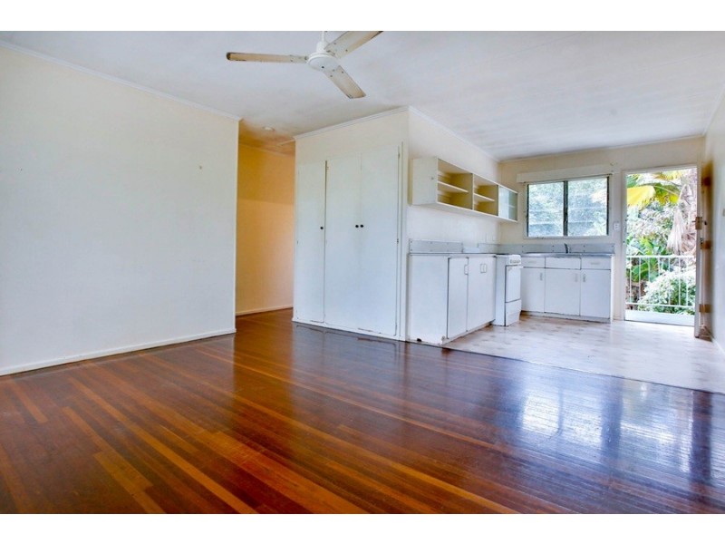 9 Roberts Street, Hermit Park QLD 4812