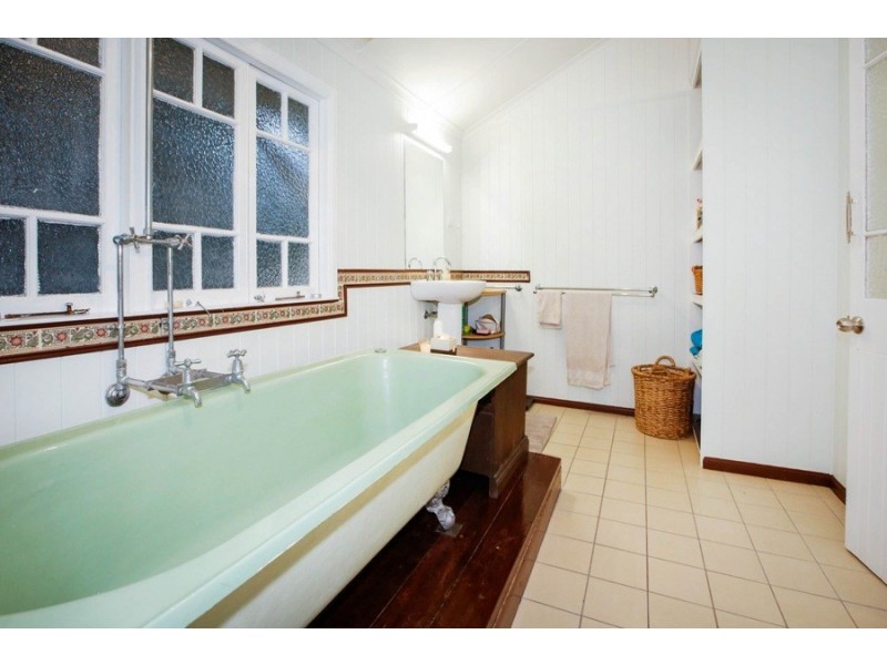 19 Cook Street, North Ward QLD 4810