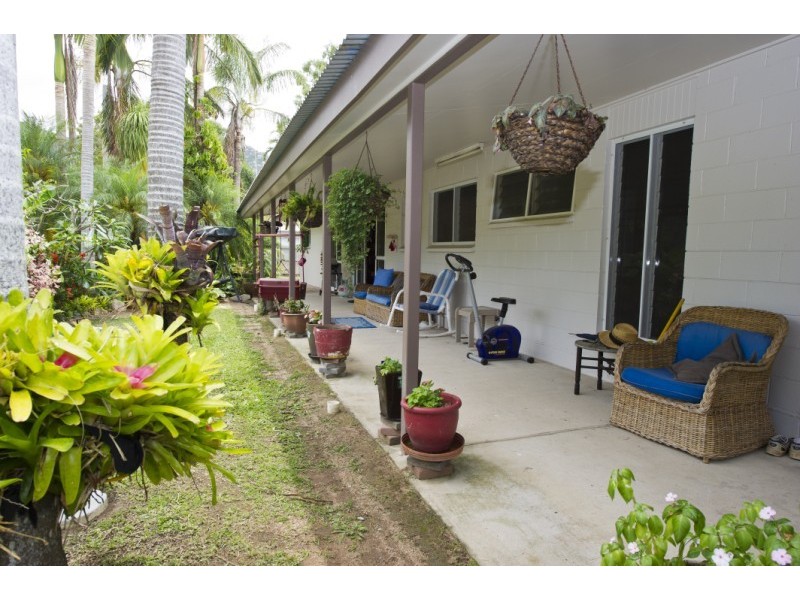 21 The Grove  NELLY BAY, Magnetic Island QLD 4819