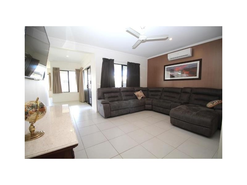 2 Bell Gum Place, Mount Low QLD 4818