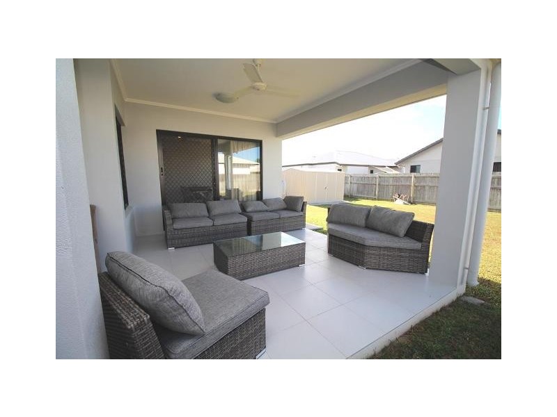 2 Bell Gum Place, Mount Low QLD 4818