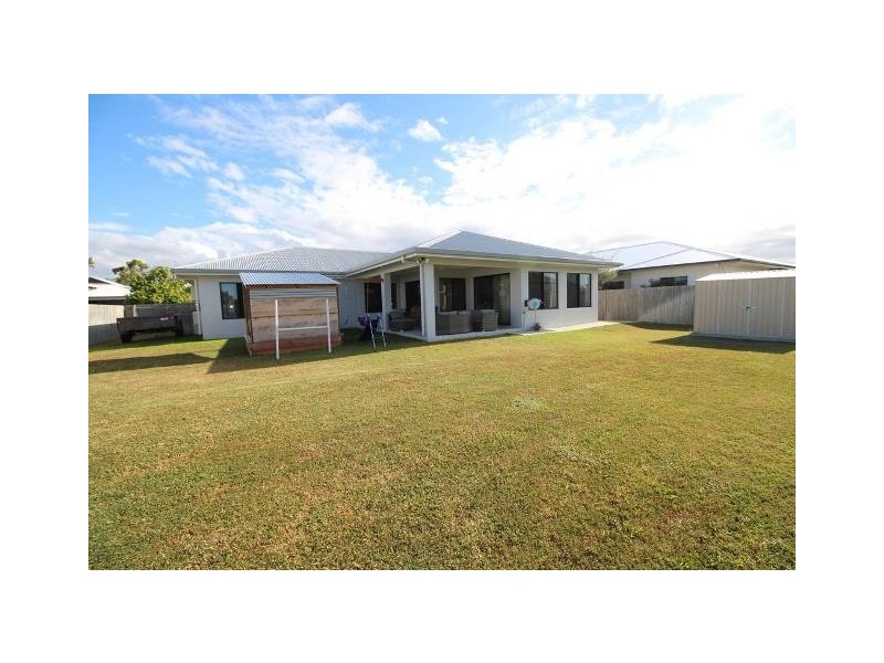 2 Bell Gum Place, Mount Low QLD 4818