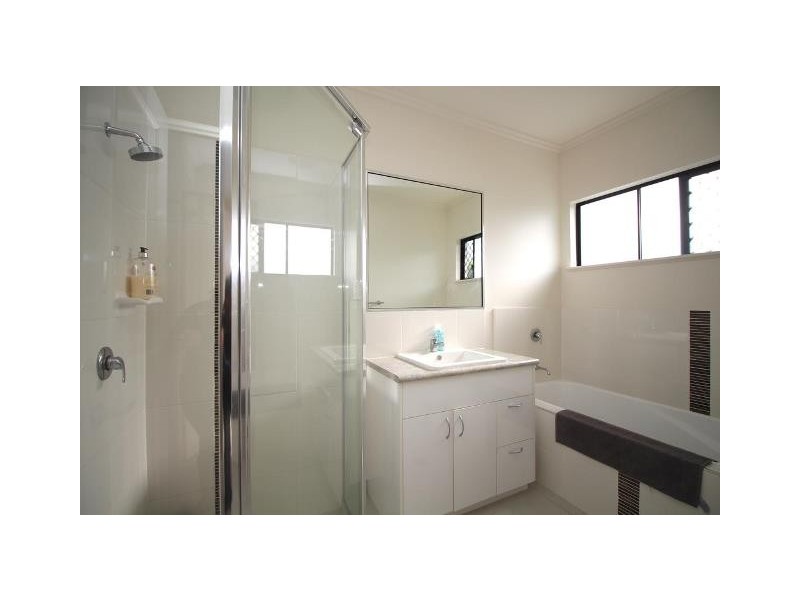 2 Bell Gum Place, Mount Low QLD 4818