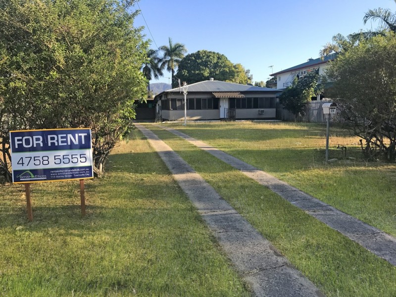 24 Derby Street, Pimlico QLD 4812