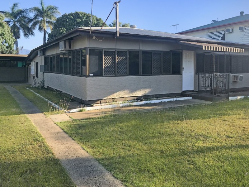 24 Derby Street, Pimlico QLD 4812