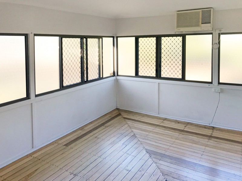 24 Derby Street, Pimlico QLD 4812