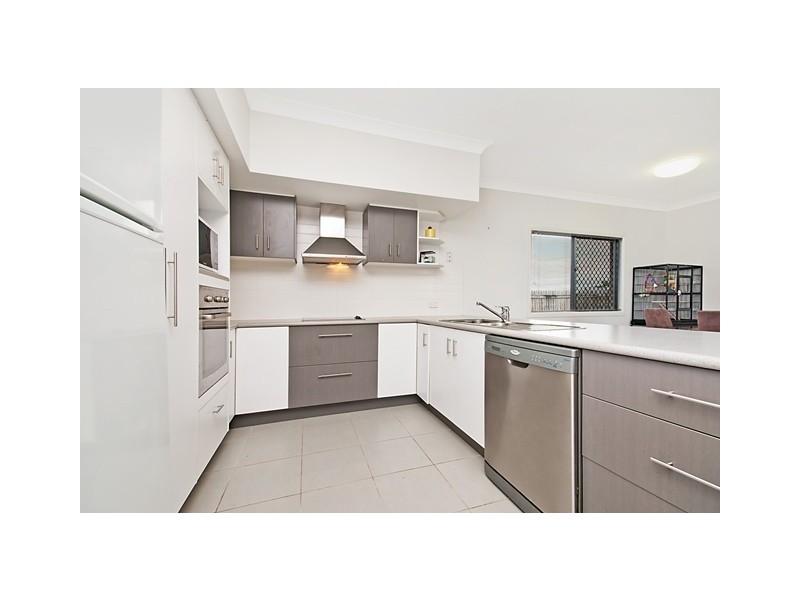 15 Parklands Drive, Mount Louisa QLD 4814