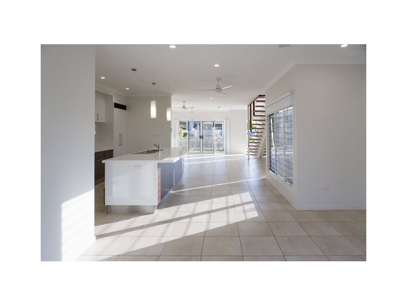 1/69A Cook Street, North Ward QLD 4810