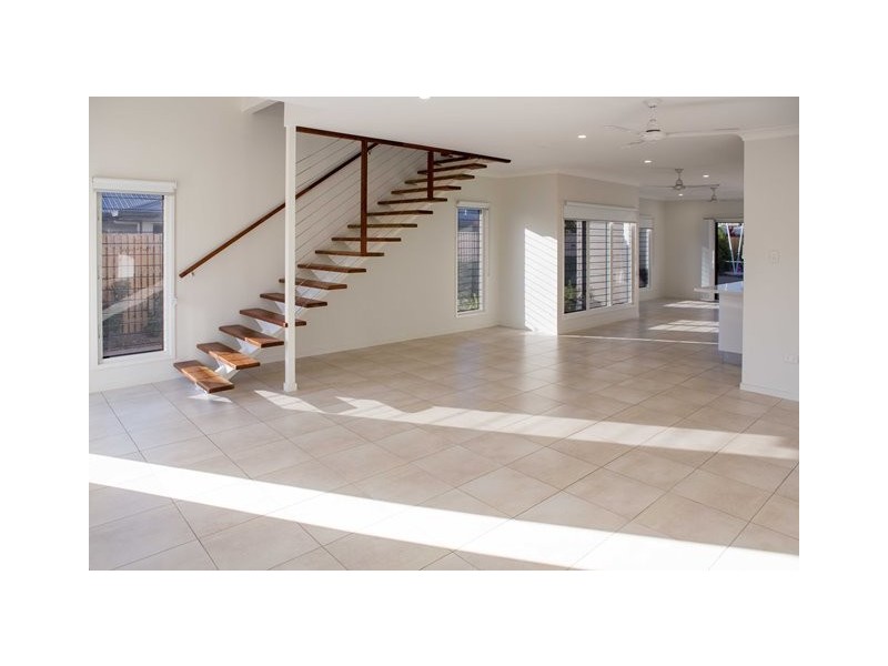 1/69A Cook Street, North Ward QLD 4810