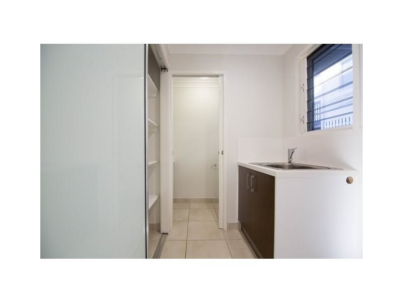 1/69A Cook Street, North Ward QLD 4810