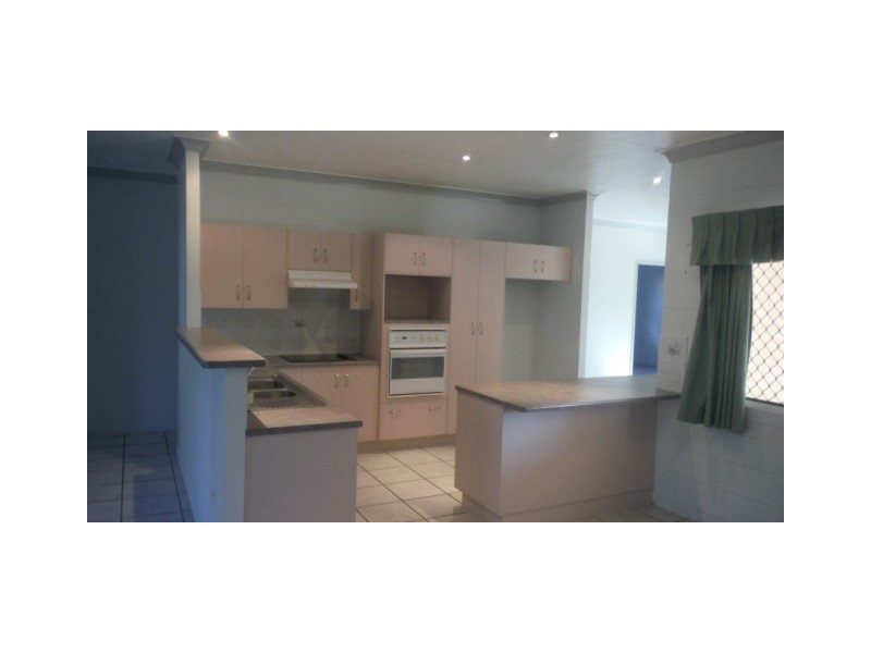 8 Eaton Circuit, Kirwan QLD 4817