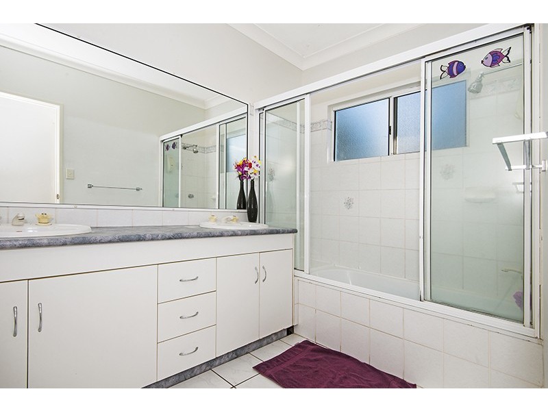 8 Bluebell Way, Kirwan QLD 4817