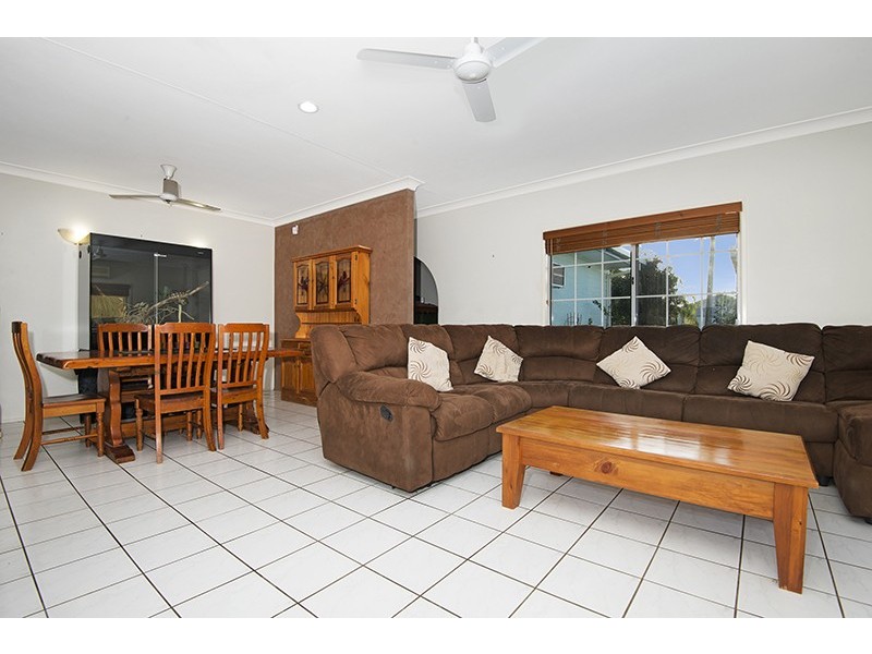 8 Bluebell Way, Kirwan QLD 4817