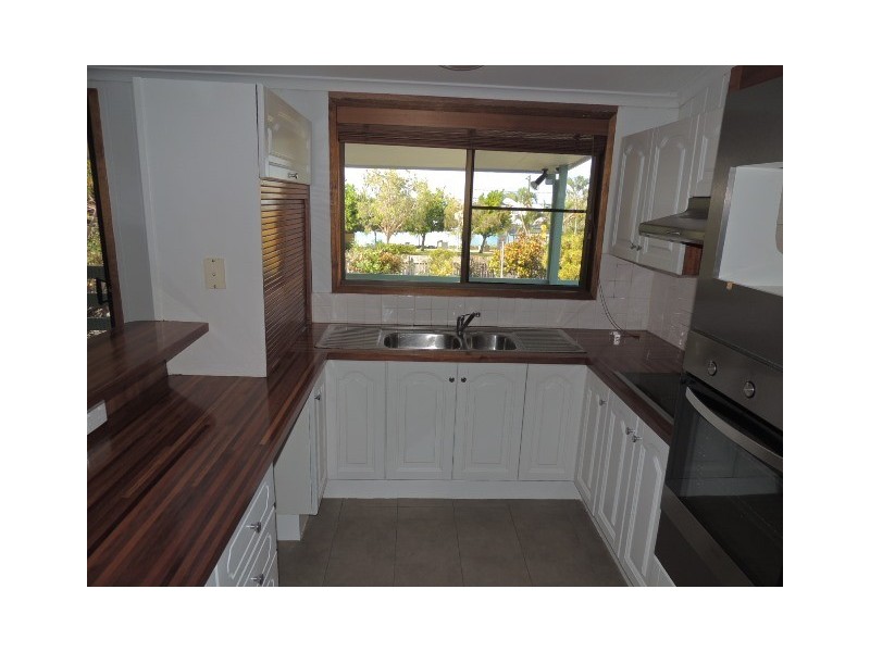 108 Sooning Street, Nelly Bay QLD 4819