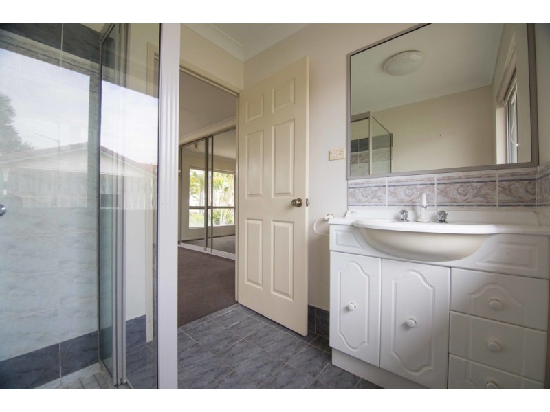 1 Santa Lucia Drive, Mount Louisa QLD 4814