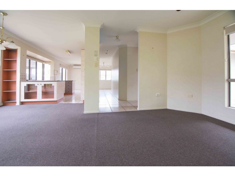 1 Santa Lucia Drive, Mount Louisa QLD 4814