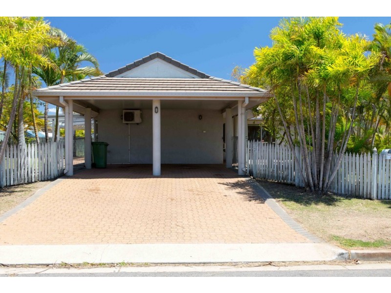 1 Santa Lucia Drive, Mount Louisa QLD 4814