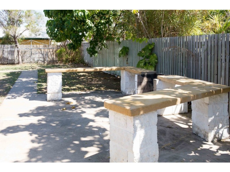 9 Wattle Street, Kirwan QLD 4817