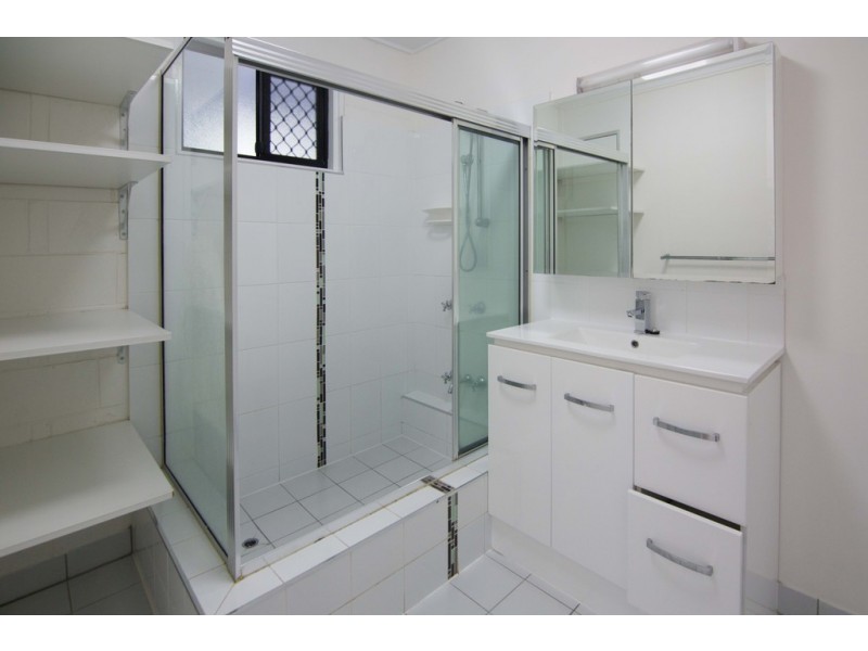 9 Wattle Street, Kirwan QLD 4817