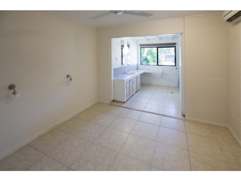 9 Wattle Street, Kirwan QLD 4817