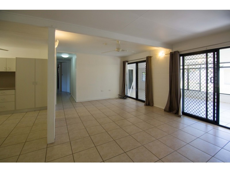 9 Wattle Street, Kirwan QLD 4817