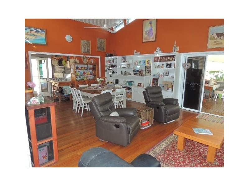 146-150 Gifford Street, Horseshoe Bay QLD 4819