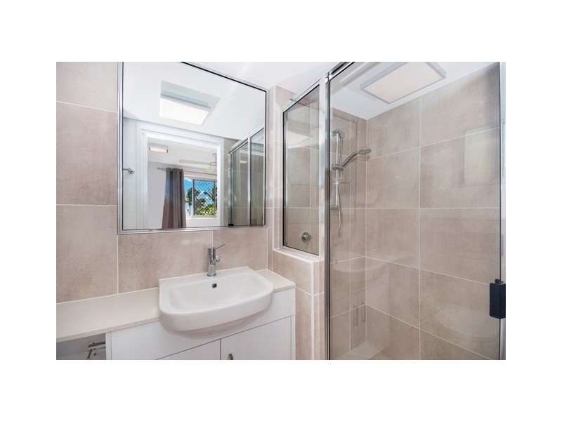 1/102 The Strand, North Ward QLD 4810