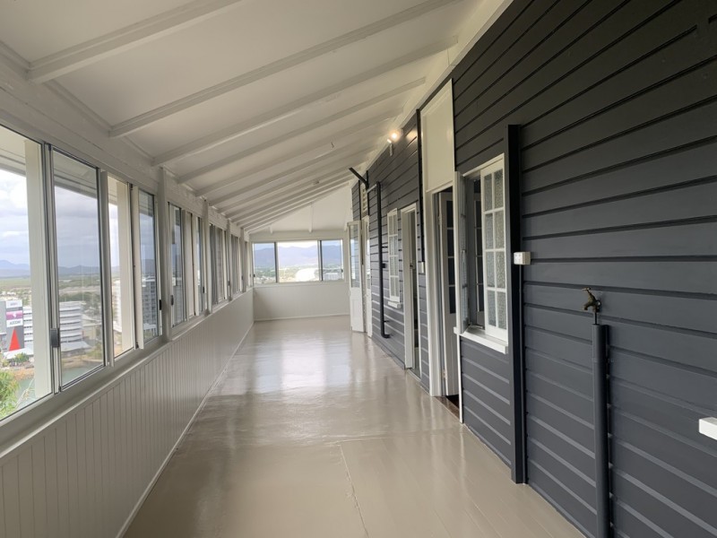 2/16 Willmett Street, Townsville City QLD 4810