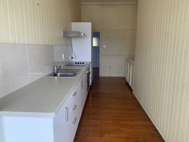 2/16 Willmett Street, Townsville City QLD 4810