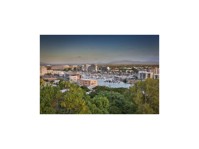 2/16 Willmett Street, Townsville City QLD 4810