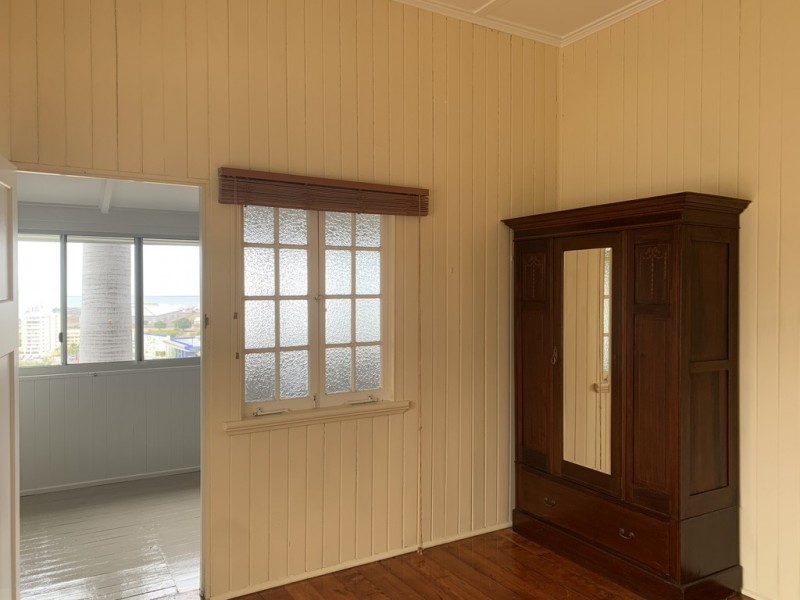 2/16 Willmett Street, Townsville City QLD 4810