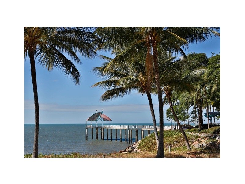 303/72-74 The Strand, North Ward QLD 4810