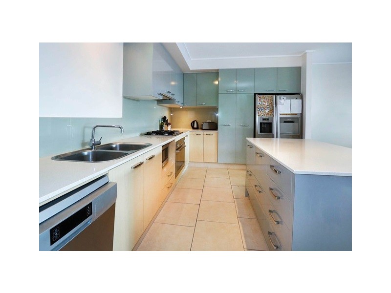 303/72-74 The Strand, North Ward QLD 4810