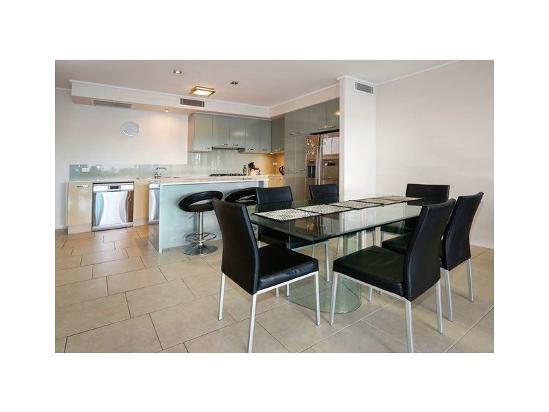 303/72-74 The Strand, North Ward QLD 4810