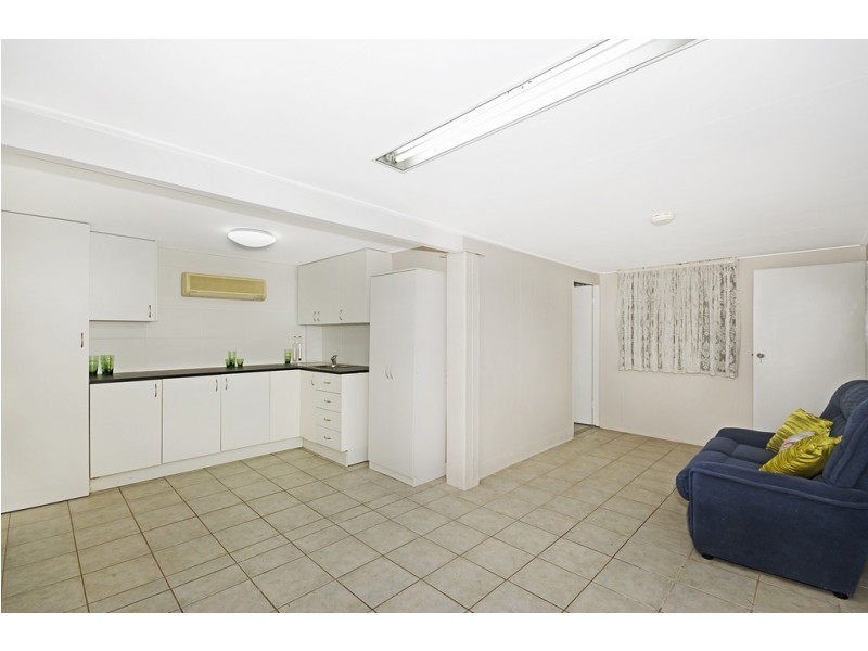 19 Evans Street, Belgian Gardens QLD 4810