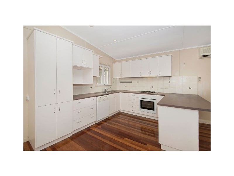 76 Hammett Street, Currajong QLD 4812